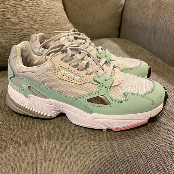 adidas falcon s